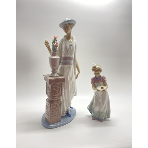 101 - Lladro large figurine Lady Grand Casino with column, height 34cms, marked on the base, issued from 1... 