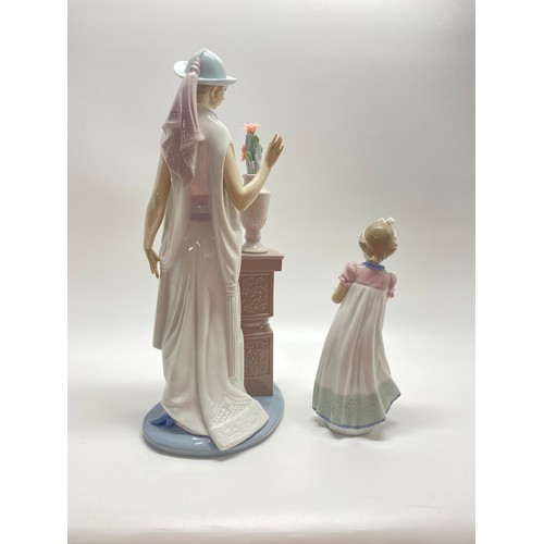 101 - Lladro large figurine Lady Grand Casino with column, height 34cms, marked on the base, issued from 1... 