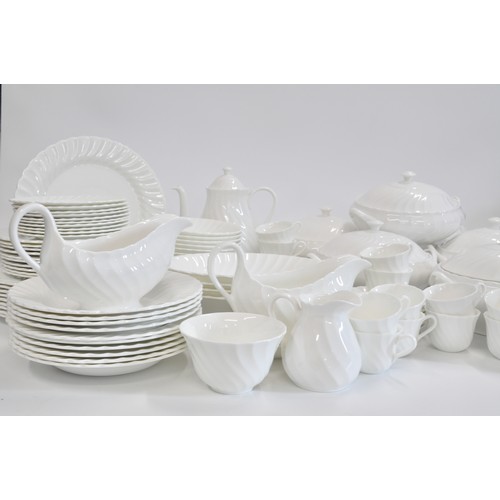 309 - Very large quantity of Wedgwood 'Candle Light' contemporary Dinner service and coffee set x20 person... 