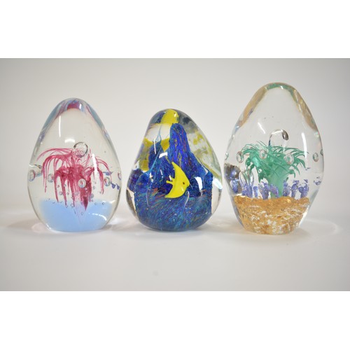 3 - A large quantity of mixed paperweights of various designs, shapes and colours