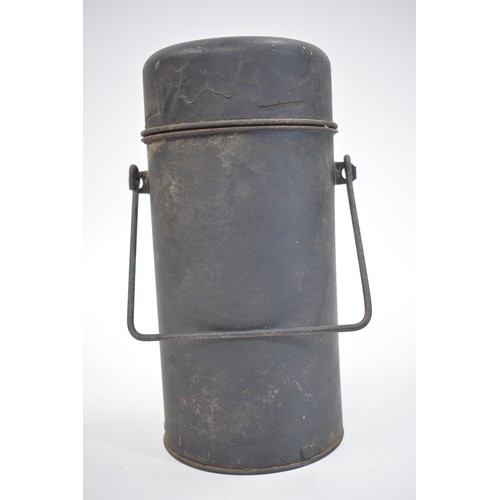 78 - WW2 1943 Thermos Flask, liner is intact.