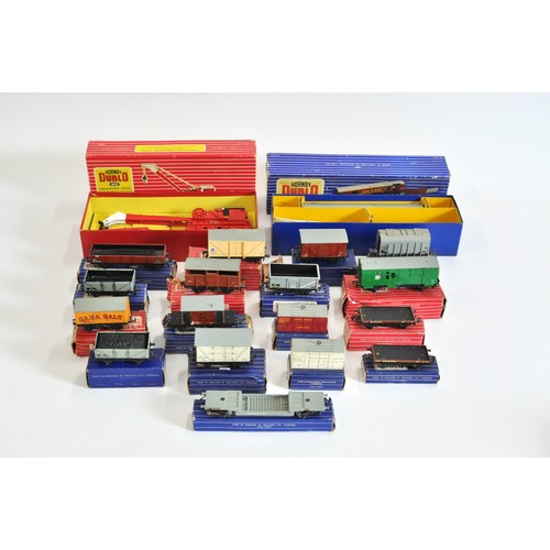 115 - Quantity of Hornby Dublo wagons and breakdown crane and mail van set, all boxed