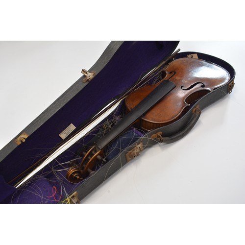 163 - 3 cased violins 2 with bows, 
x1 labelled Andreos Amati Setit Crenono Anno, 2 with no labels. Approx... 