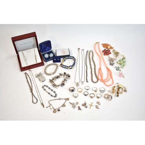 172 - Mixed jewellery items consisting necklaces bracelets, rings, brooches, some of which are handmade an... 