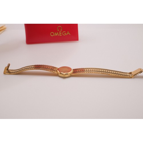 211 - Omega 9ct gold bracelet watch B/W. hallmarked 375 to watch clasp, with original box paperwork