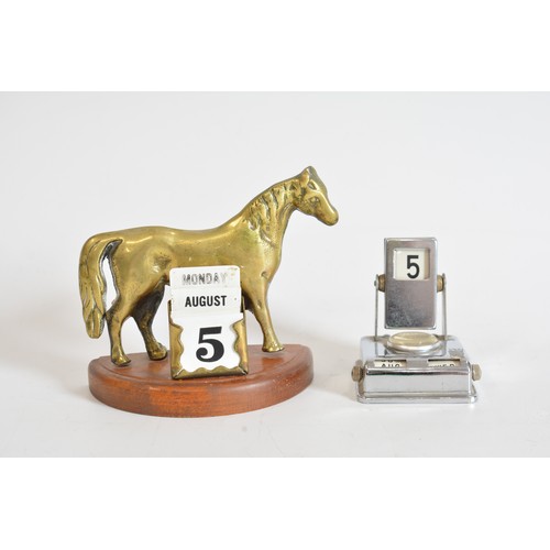 50 - Mixed vintage/retro items to include horse perpetual calendar, retro flip over calendar, a Triumph T... 