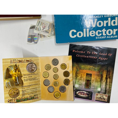 71 - Selection of 1st Day covers also including a quantity of stamps & albums, loose stamps some of which... 