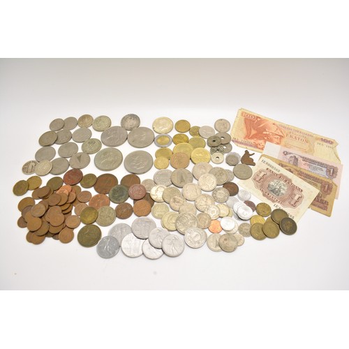 77 - SMALL COLLECTION OF BRITISH , AMERICAN AND OTHER COUNTRIES COINS AND NOTES