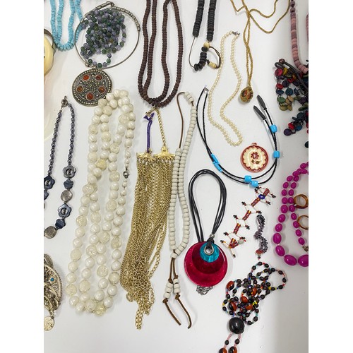 129 - Costume jewellery consisting of some  beaded necklaces, various bangles, rings etc.