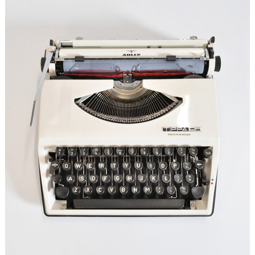 150 - Retro Tippa typewriter with voice recorder/player