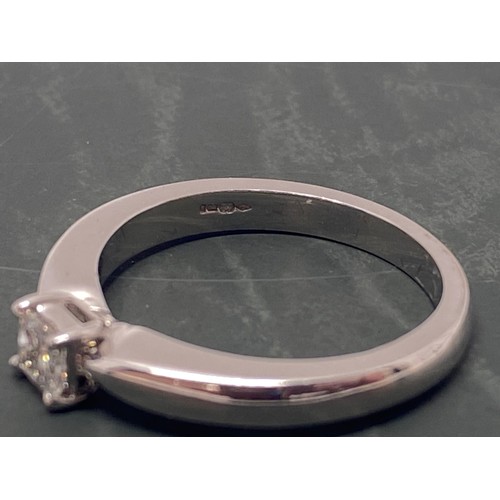 91 - 18ct white gold princess cut diamond stone ring, marked .25carat, 750 hallmarked London. Size M/N.