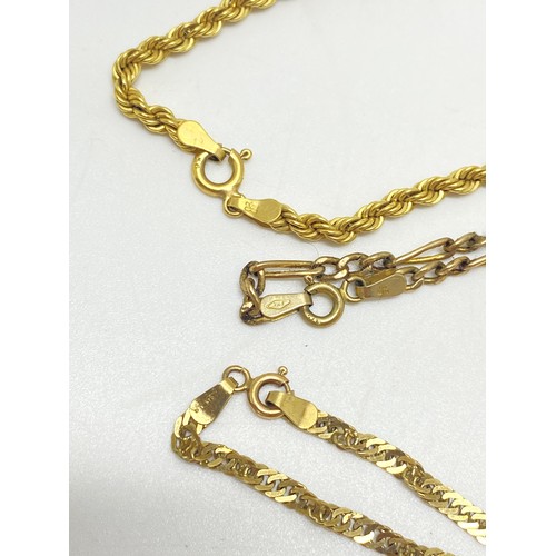 87 - X3 9ct yellow gold necklaces of various lengths and design, stamped 375, gross combined weight 11.6g... 