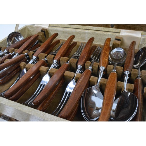 68 - Glosswood of Sheffield, mid-century canteen of cutlery