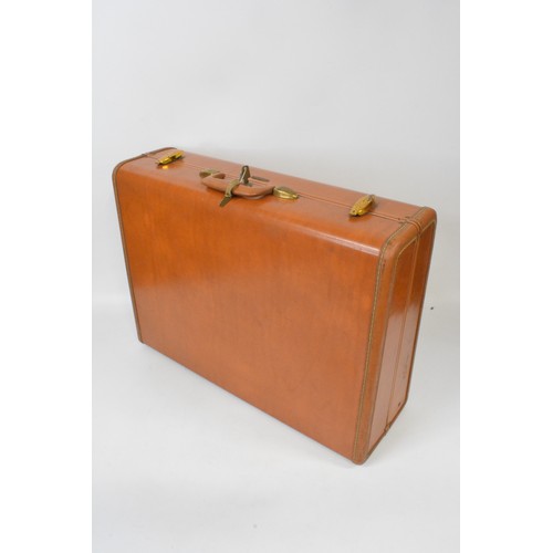 129 - Samsonite style no. 4635 vintage case with key together with Hartmann case, and a vintage style Glad... 