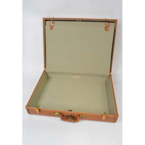 129 - Samsonite style no. 4635 vintage case with key together with Hartmann case, and a vintage style Glad... 