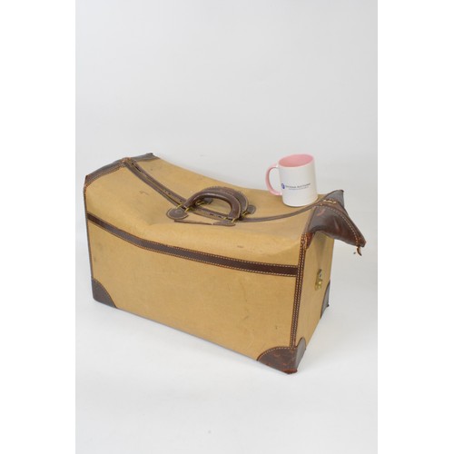 129 - Samsonite style no. 4635 vintage case with key together with Hartmann case, and a vintage style Glad... 