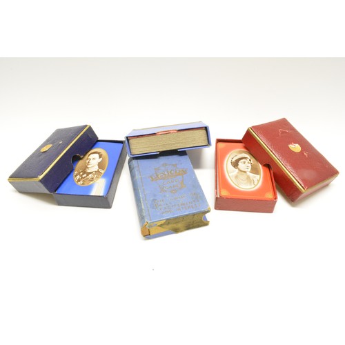 134 - x3 vintage cased card games to include Waddington's Lexicon