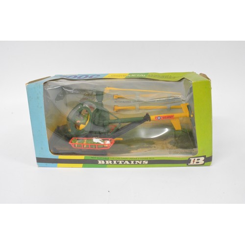 156 - Britain's Hughes 300C ,model 9761, helicopter with figures, boxed , scale 1:32 scale-