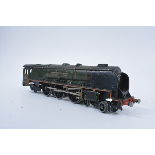 174 - Hornby Dublo items to include 'Duchess of Montrose',  'Duchess of Atholl' tin plate coaches and tria... 