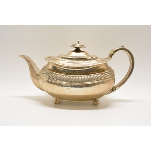 277 - Georgian silver teapot, hallmarked London 1816-17, poss. Soloman Hougham, approx gross weight 580g