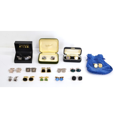 298 - 15 pairs of cufflinks , some boxed, to include hallmarked 925 silver, real mother of pearl, Thomas N... 