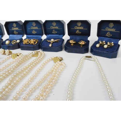 306 - A large quantity of Lotus Pearl jewellery to include necklaces, bracelets, earrings, pin brooch etc.... 