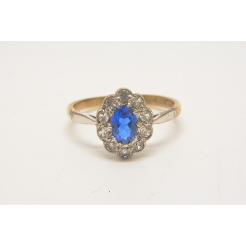 347 - x3 gold rings, all featuring blue stones. 7.6g gross weight combined. sizer L/M/P