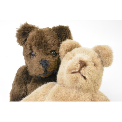 37 - x2 small Beardwell bears, one dark brown, one light brown, both with moveable limbs.