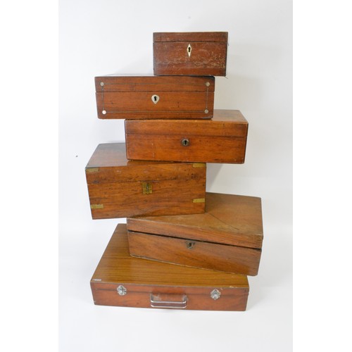 118 - A large quantity of mixed vintage boxes and retro cases in various sizes. AF