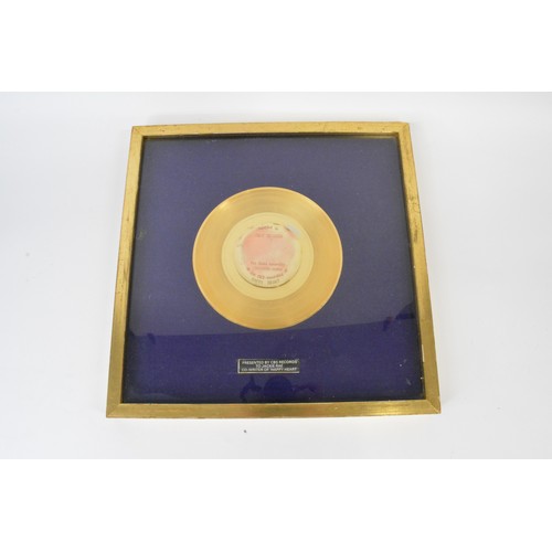 132 - Music Memorabilia Interest - Jackie Rae Framed  CBS Andy Williams 'Happy Heart' golden Disc presente... 