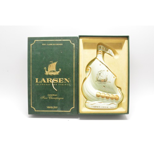 231 - One bottle boxed Decanter Larsen Porcelaine Limoges, Les Cognac Des Vikings