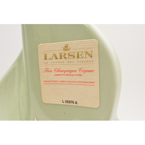 231 - One bottle boxed Decanter Larsen Porcelaine Limoges, Les Cognac Des Vikings