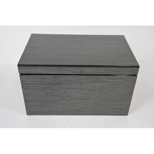 278 - High gloss jewellery box, with plush lift out compartments