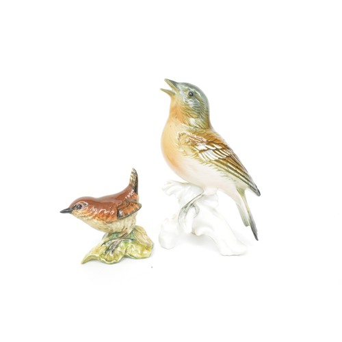 16 - Group of bird themed items to include Beswick Wren, Karl Ens German figure and cruet set with two bi... 