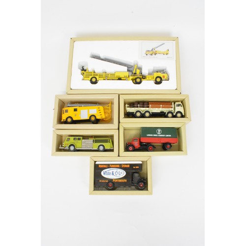 74 - Boxed Corgi and Corgi Classics commercial vehicles and fire engines, x10 items