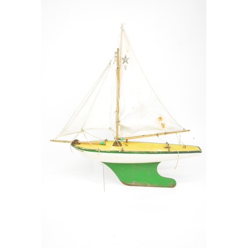 80 - Vintage Northern Star pond yachts made in Birkenhead by Northern Star, solid wood hulls, model SY5 a... 