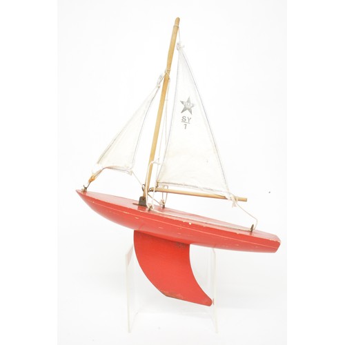 80 - Vintage Northern Star pond yachts made in Birkenhead by Northern Star, solid wood hulls, model SY5 a... 