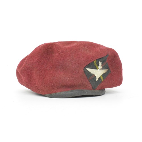 130 - 1950 dated 15th (Scottish) Battalion The Parachute Regiment (TA) beret and parachute regiment cap ba... 