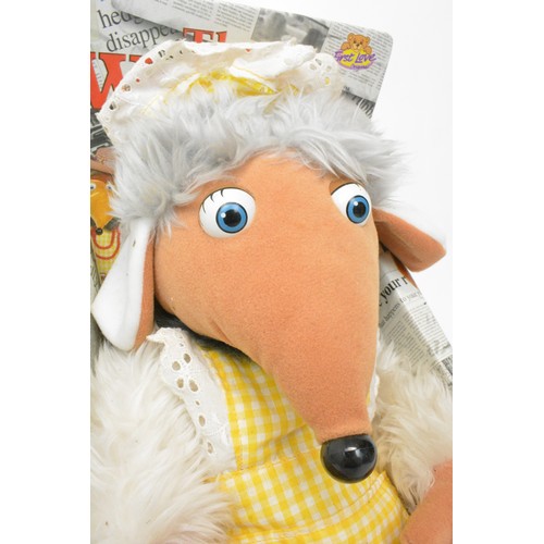 52 - X3 The Wombles Plush figures:
Madame Cholet, Stepney, Great Uncle Bulgaria, 1998.