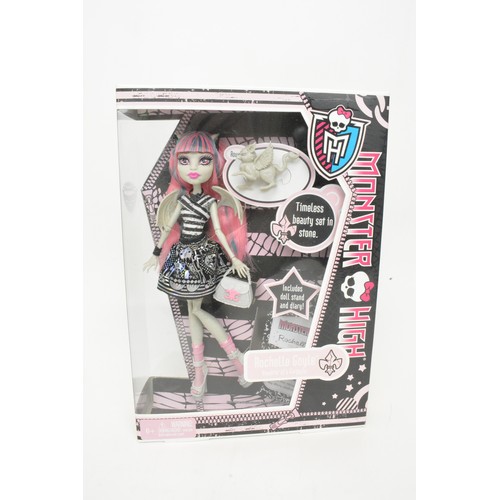 58 - Monster High Dolls made by Mattel, X6, all boxed, to include Scaris City of Frights Jinafire Long.