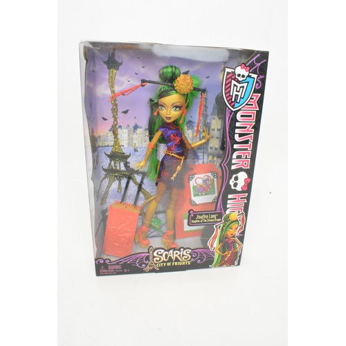 58 - Monster High Dolls made by Mattel, X6, all boxed, to include Scaris City of Frights Jinafire Long.