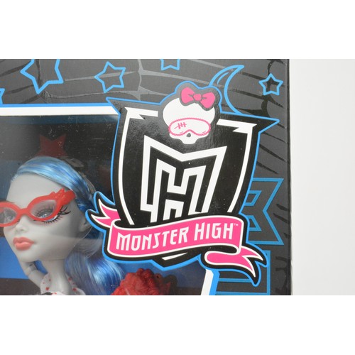 68 - Monster High Dolls in boxes, made by Mattel, X5 items.