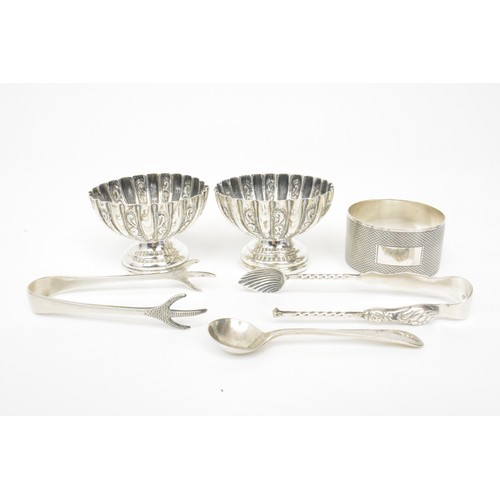 229 - Group of silver items, all fully hallmarked, to include pair of sugar tongs (hallmarked Chester), pa... 