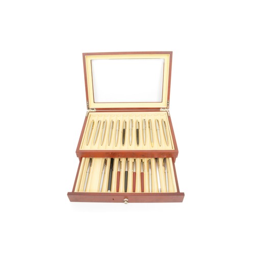 157 - Pen display box with pull out drawer containing a selection of predominately Parker pens/pencils