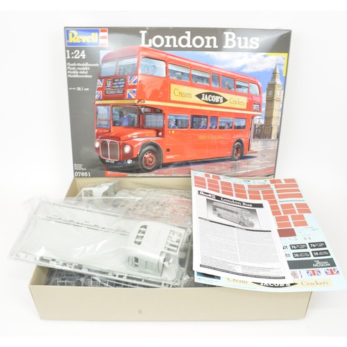 A Boxed and Sealed Revell London Routemaster Bus 1:24 Scale.#07651 ...