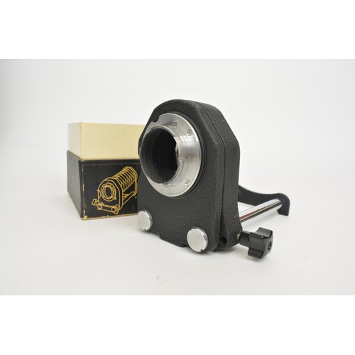 92 - Vintage cameras consisting ExaktaVX1000 Carl Zeiss Jena lens, Carl Braun Paxette Super 1 L, Coronet ... 