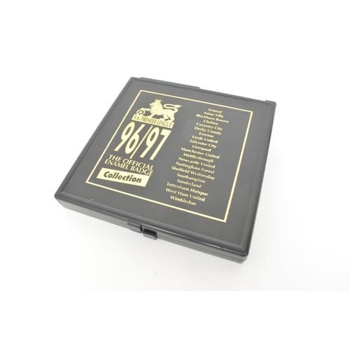 101 - Arsenal Football memorabilia items, including pin badges,  programs, handbooks some of which are sig... 