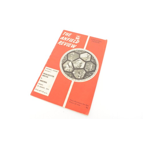 101 - Arsenal Football memorabilia items, including pin badges,  programs, handbooks some of which are sig... 