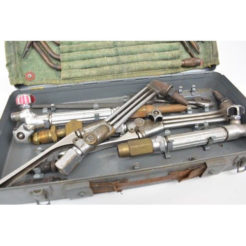 115 - Vintage case containing woodworking planes, Draper Record and Stanley 110 together with a Scintilla ... 