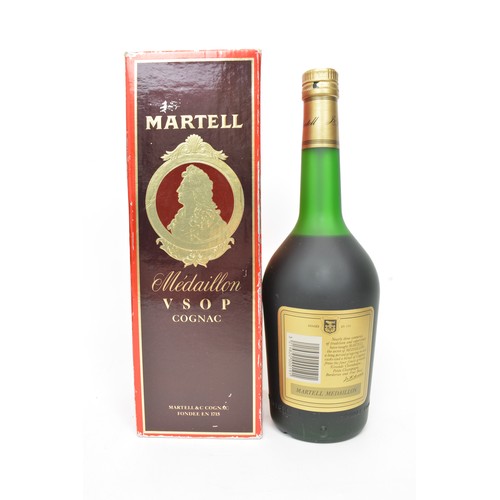 149 - One boxed bt MARTELL Medaillon Liqueur VSOP Cognac,24 fl ozs,70 Proof 1970s.
